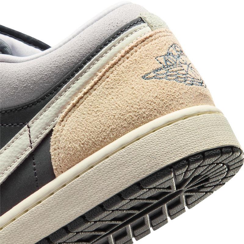 Air Jordan 1 Low SE