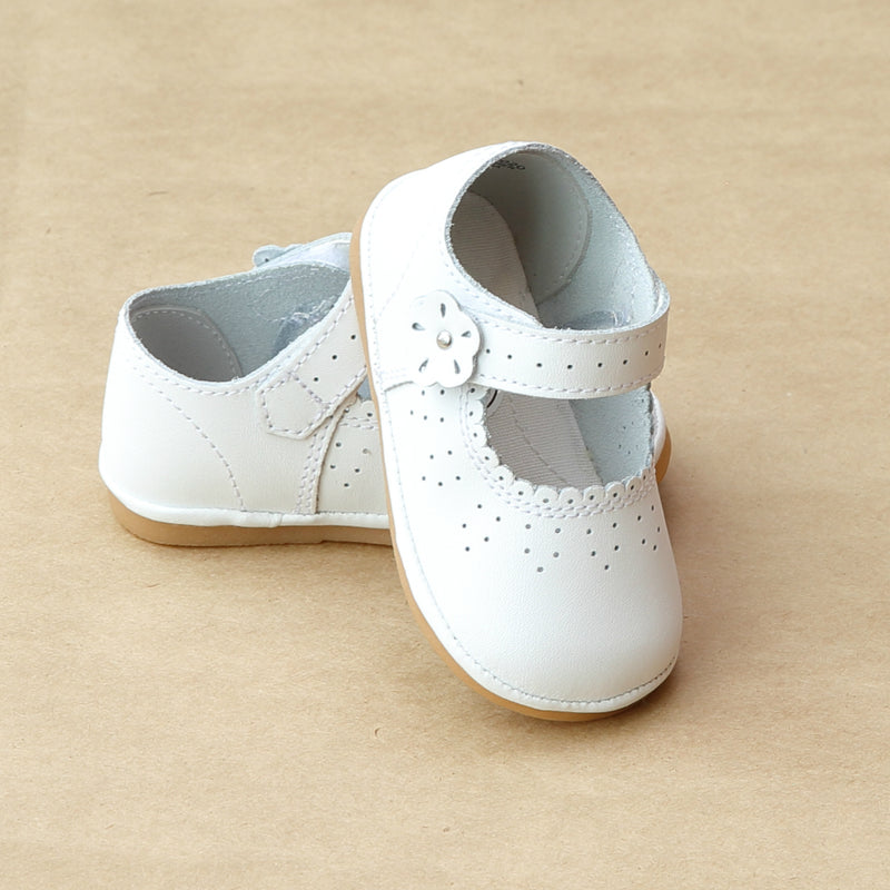 Angel Baby Girls White Scalloped Mary Janes - Petitfoot.com