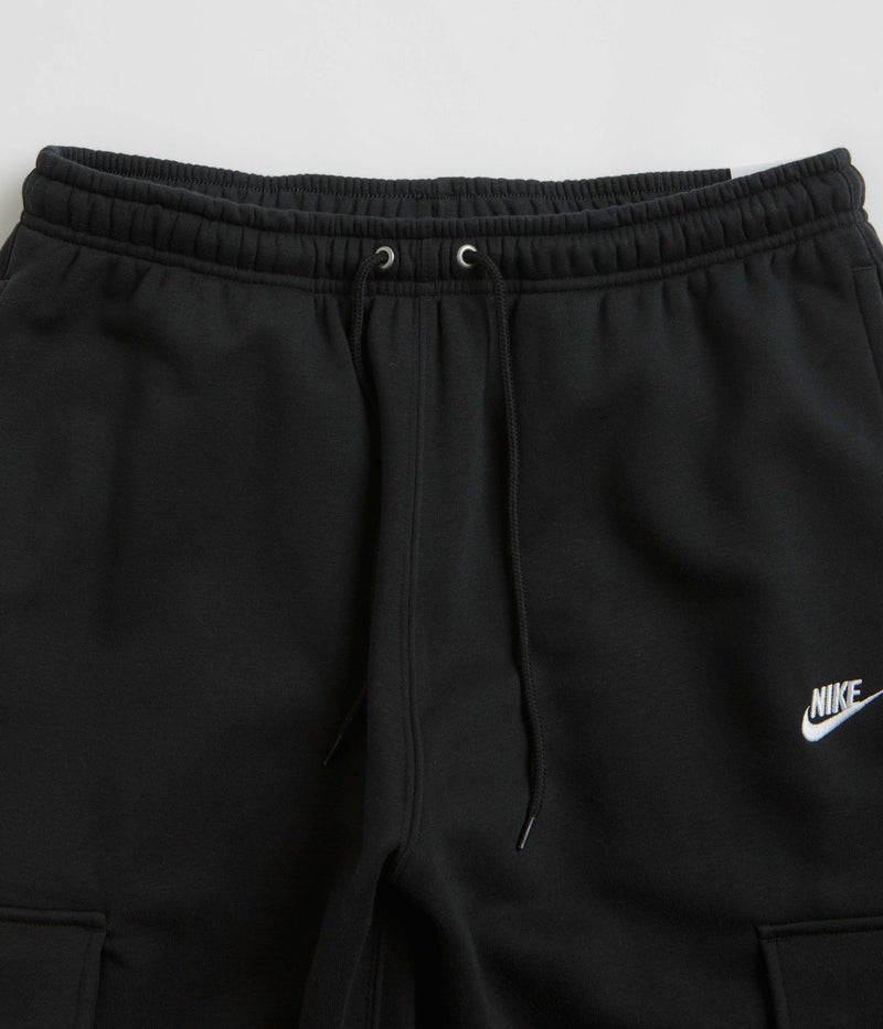 Nike Club Cargo Pants in Black and Black / White
