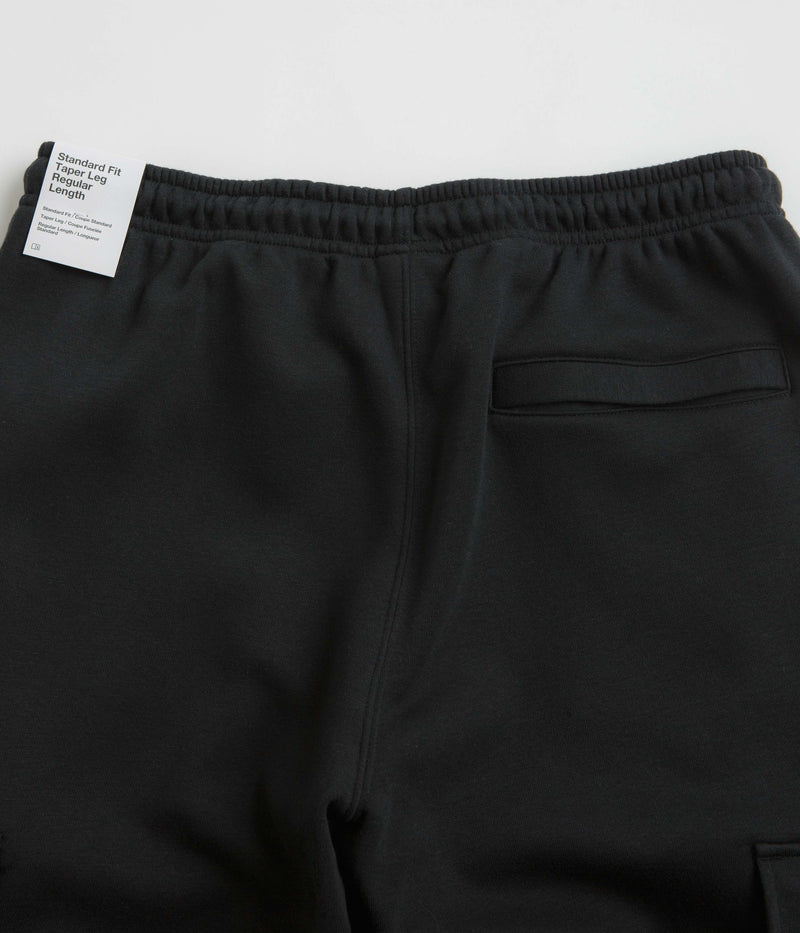 Nike Club Cargo Pants in Black and Black / White