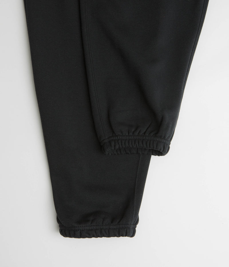 Nike Club Cargo Pants in Black and Black / White
