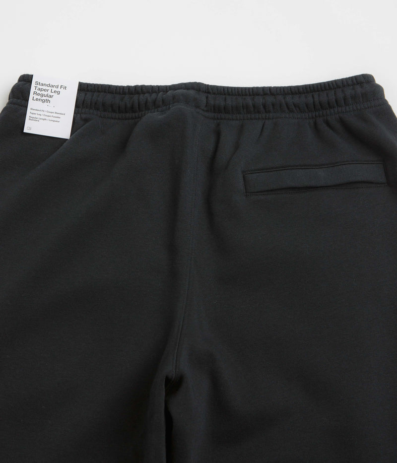 Nike Club Joggers in Black and Black / White
