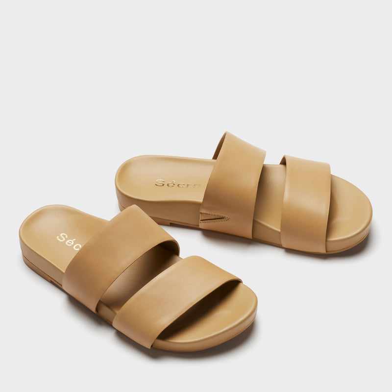 Sécra Daisy tan leather slides