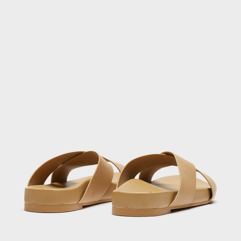 Sécra Halle tan leather slides