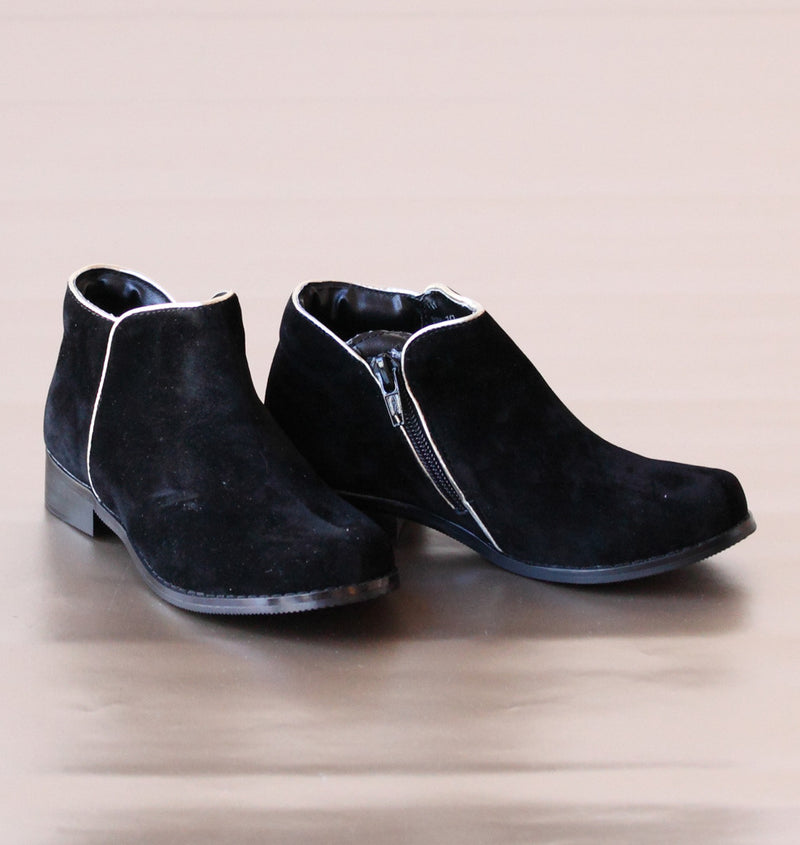 L'Amour Girls Black Corduroy Ankle Boots