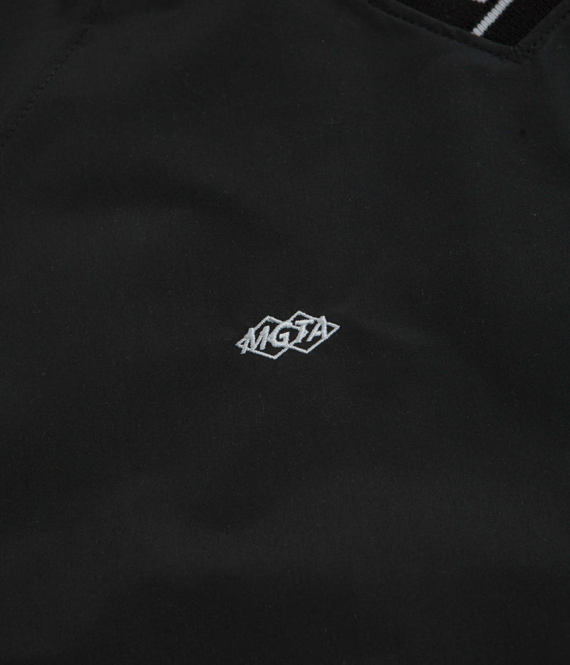 Magenta Tres Tech V Neck Sweatshirt in Black
