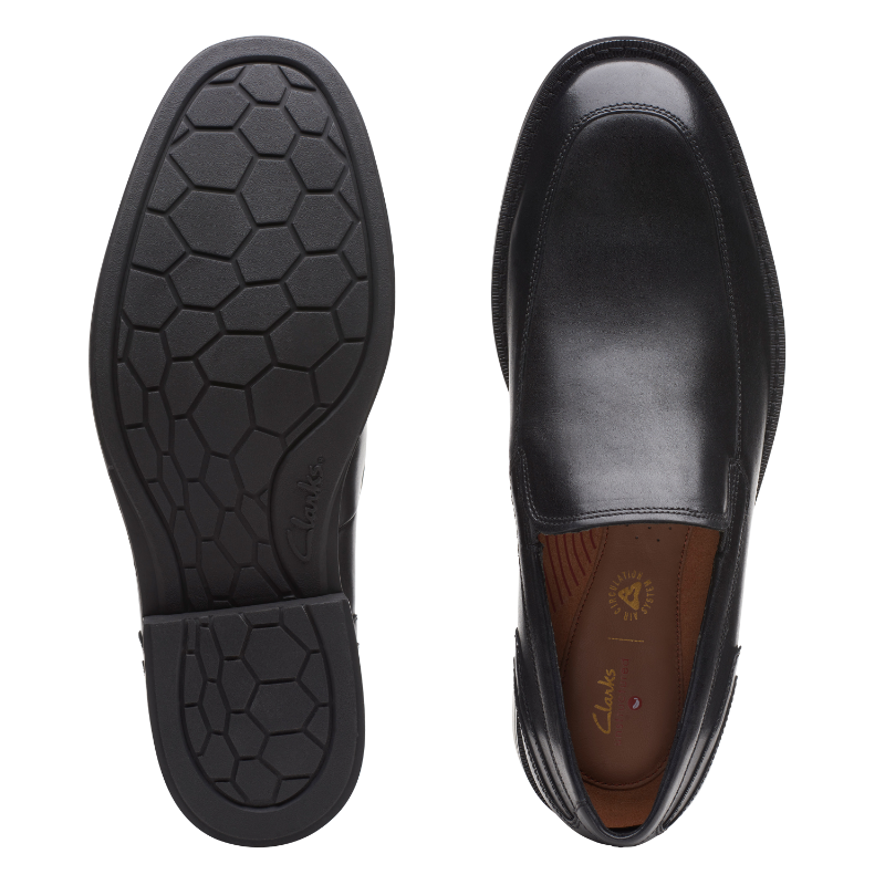 Men's Clarks Un Hugh Step - Black Leather