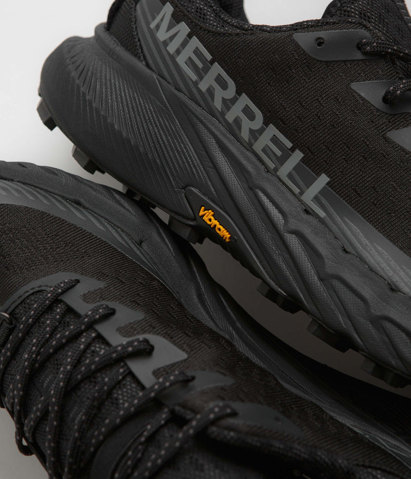 Merrell Agility Peak 5 Shoes in Black and Black