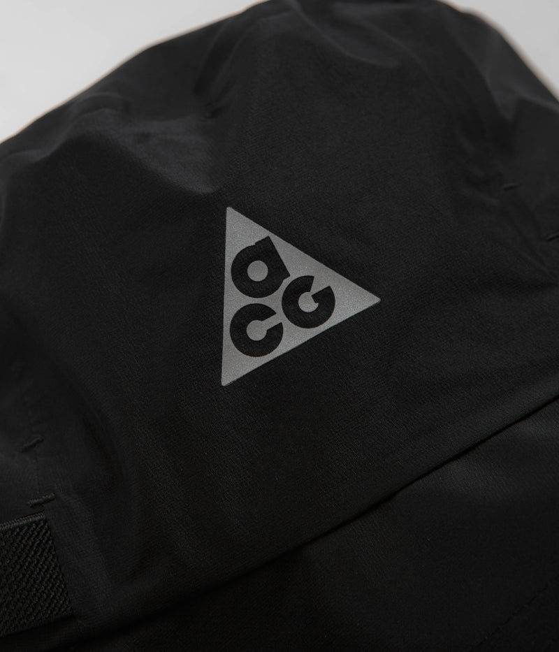 Nike ACG Apex Bucket Hat in Black and Reflective Silver