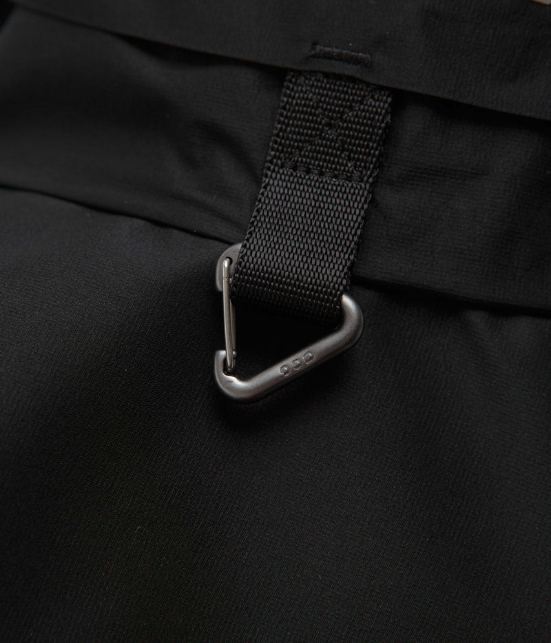 Nike ACG Apex Bucket Hat in Black and Reflective Silver