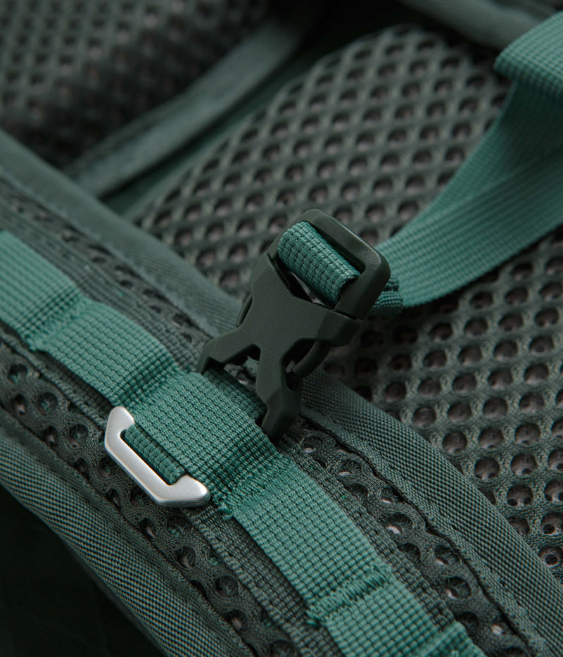 Nike ACG Aysen 32L Day Pack in Vintage Green and Light Iron Ore / White