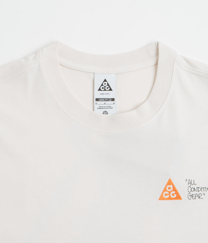 Nike ACG Guide T-Shirt in Phantom