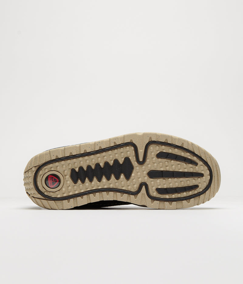 Nike ACG Izy Shoes in Black and Limestone and Black - Limestone