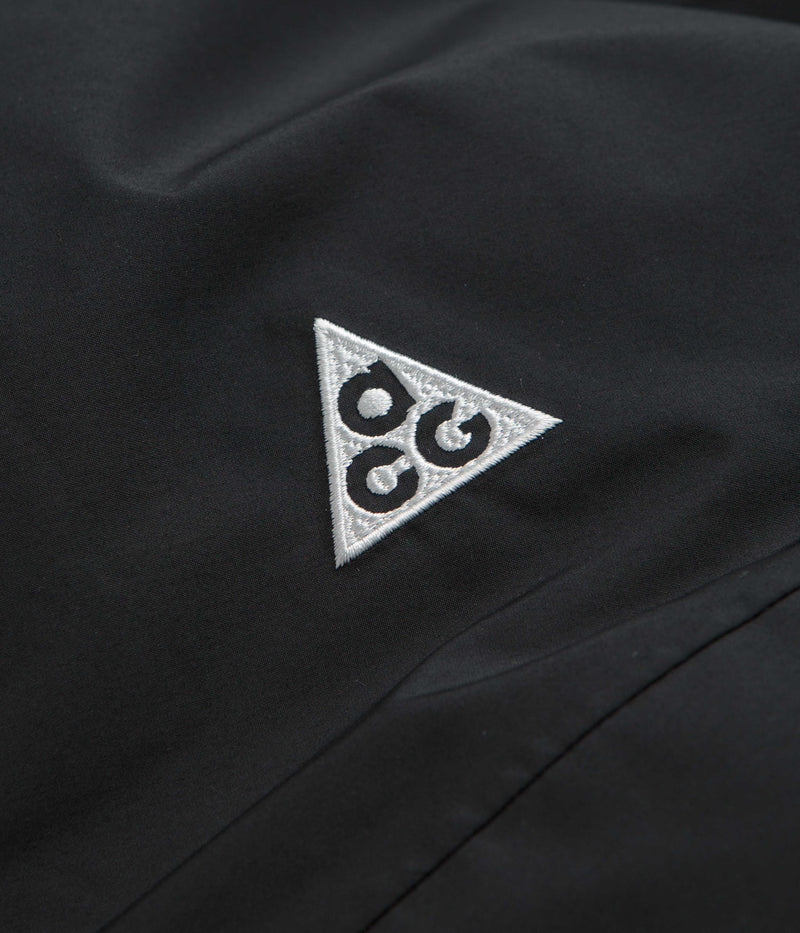 Nike ACG Skull Peak Jacket in Black and Anthracite / Black / Summit White