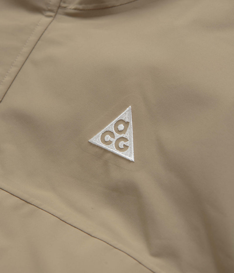 Nike ACG Skull Peak Jacket in Khaki and Anthracite / Black / Summit White