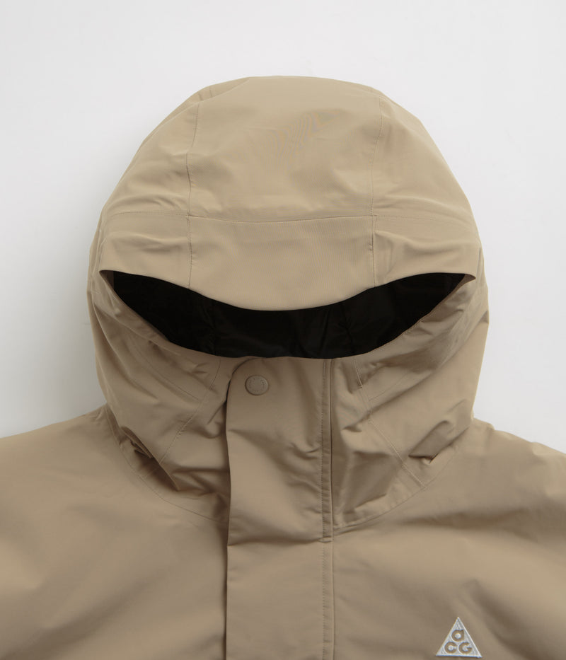 Nike ACG Skull Peak Jacket in Khaki and Anthracite / Black / Summit White