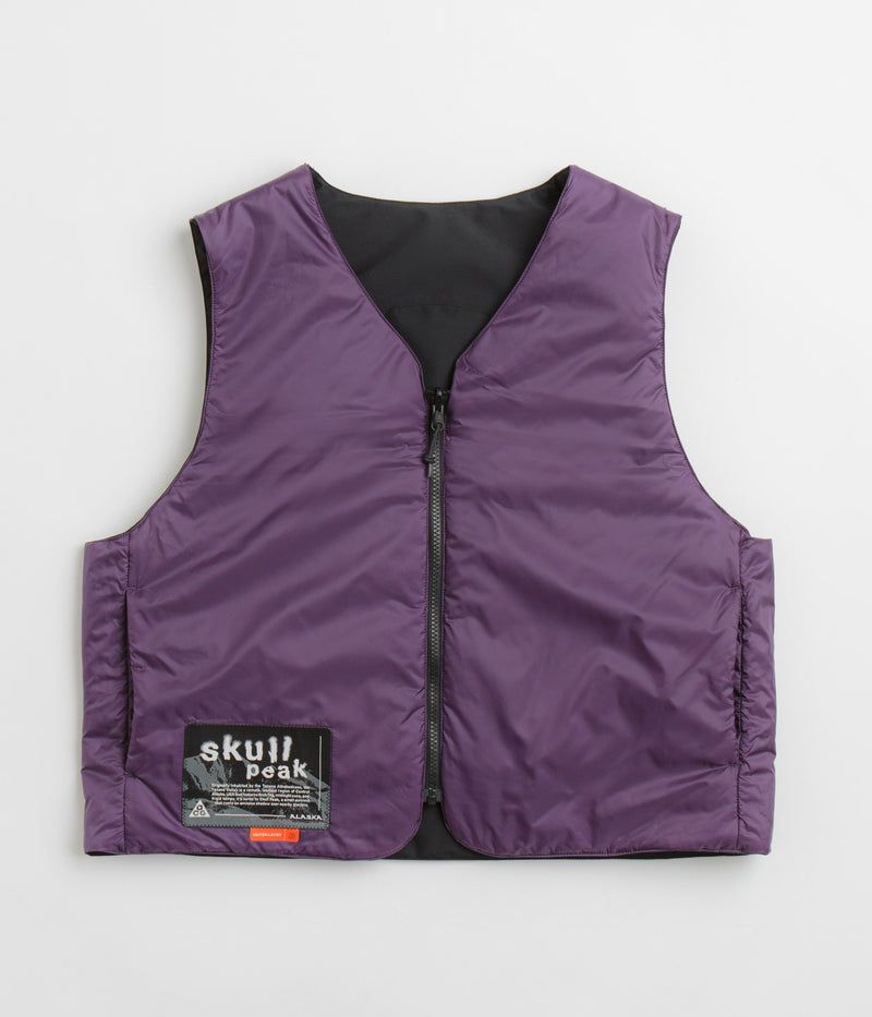 Nike ACG Skull Peak Reversible Vest in Black and Dark Raisin / Summit White