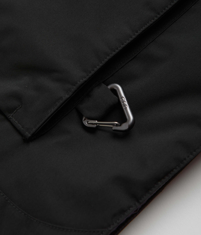 Nike ACG Skull Peak Reversible Vest in Black and Dark Raisin / Summit White