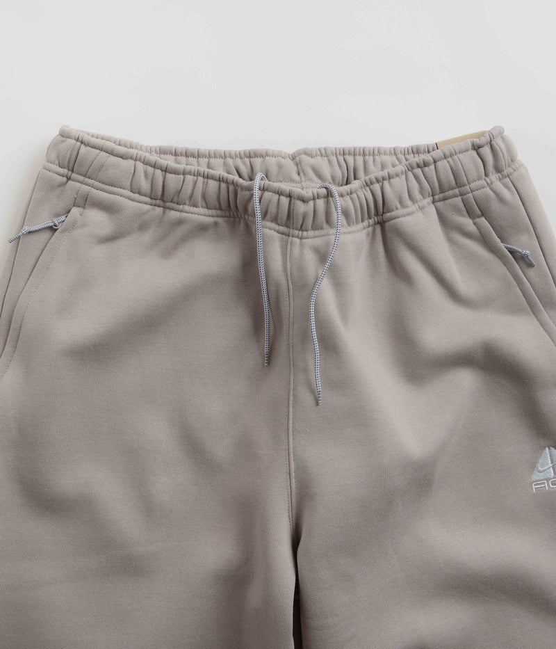 Nike ACG Tuff Fleece Lungs Pants in College Grey and Football Grey / Summit White