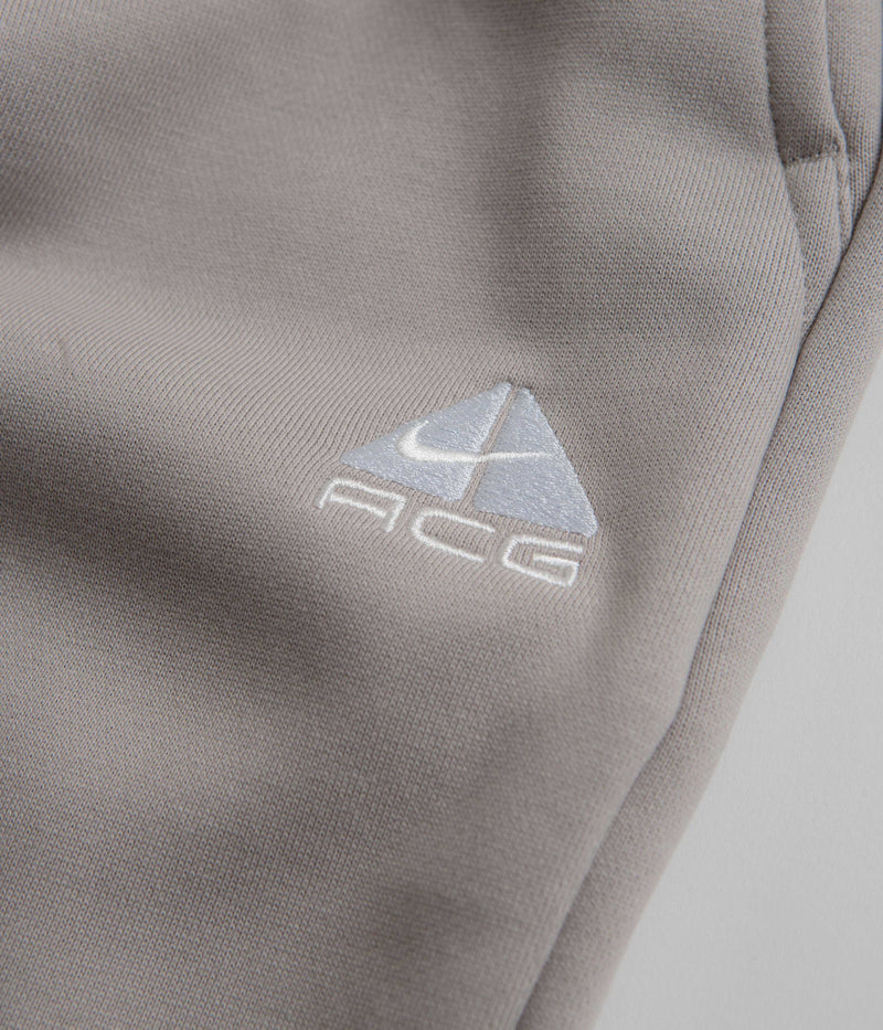 Nike ACG Tuff Fleece Lungs Pants in College Grey and Football Grey / Summit White