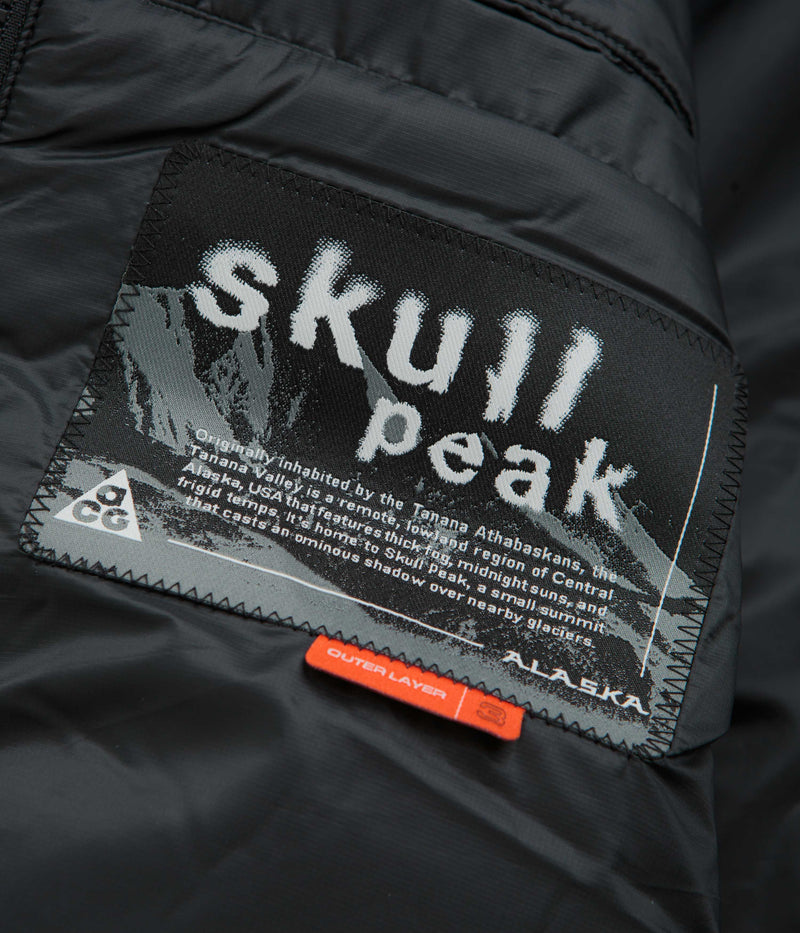 Nike ACG Womens Skull Peak Jacket in Black and Anthracite / Black / Summit White