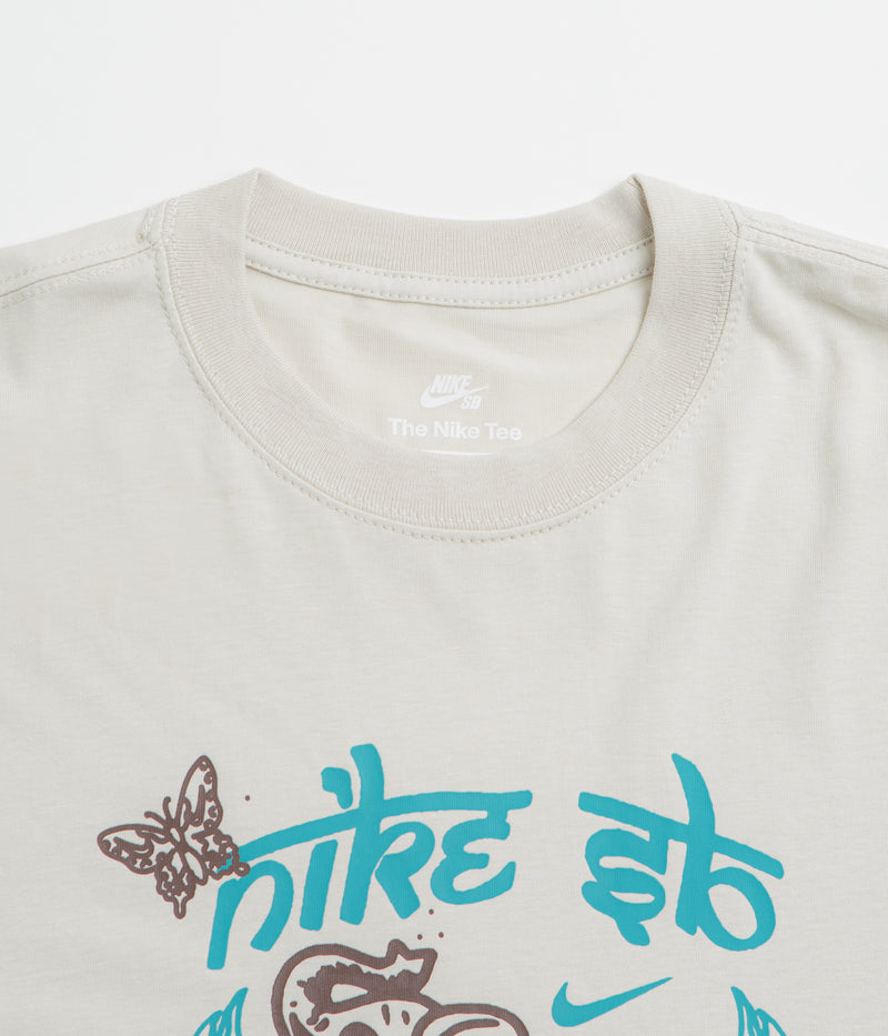 Nike SB Elephant T-Shirt in Light Bone
