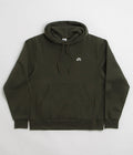Nike SB Essential Small Logo Hoodie in Sequoia and White