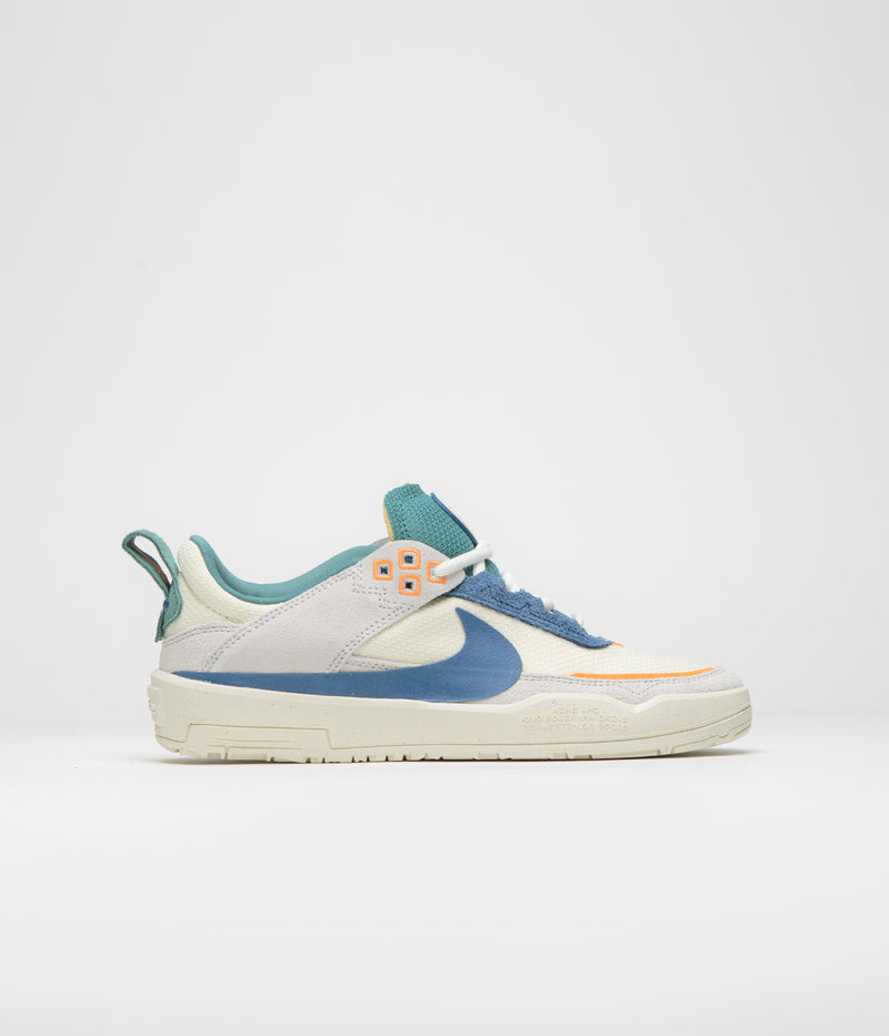 Nike SB Kids Day One Shoes in Sail and Court Blue and Coconut Milk - Photon Dust