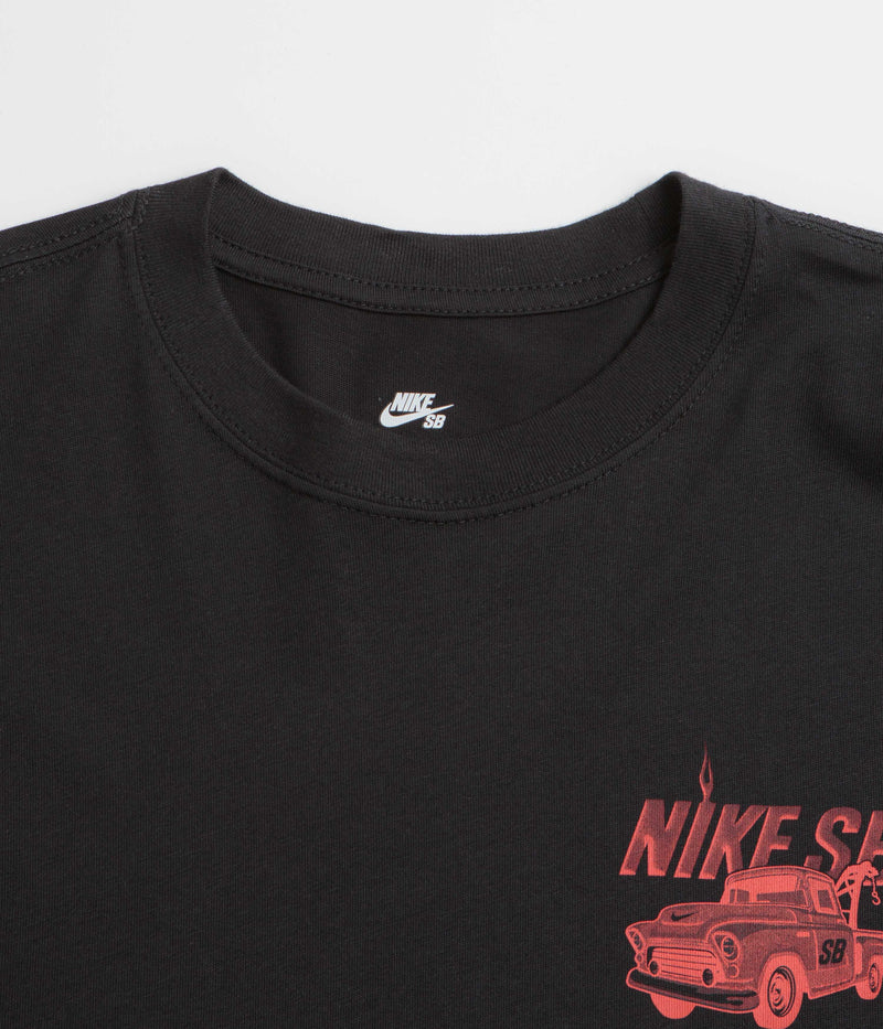 Nike SB Tow T-Shirt in Black