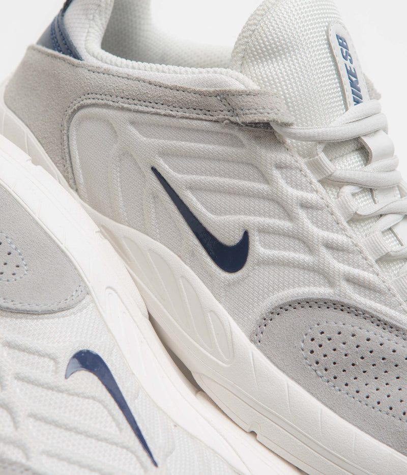 Nike SB Vertebrae Shoes in Platinum Tint and Midnight Navy and Wolf Grey