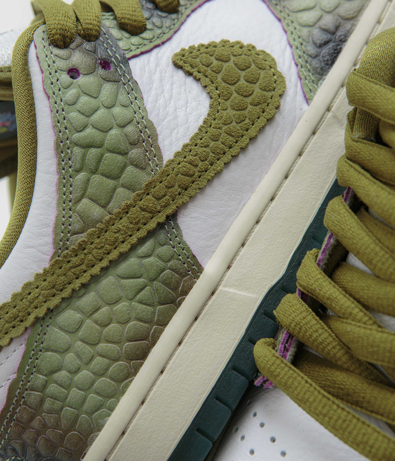 Nike SB x Alexis Sablone Dunk Low Pro 'Chameleon' Shoes in Oil Green and Desert Moss and White