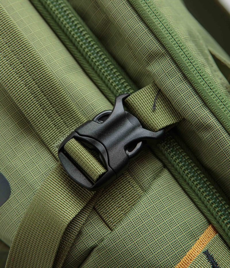 Patagonia Black Hole MLC Bag in Buckhorn Green