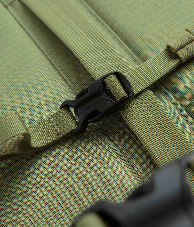 Patagonia Black Hole MLC Bag in Buckhorn Green