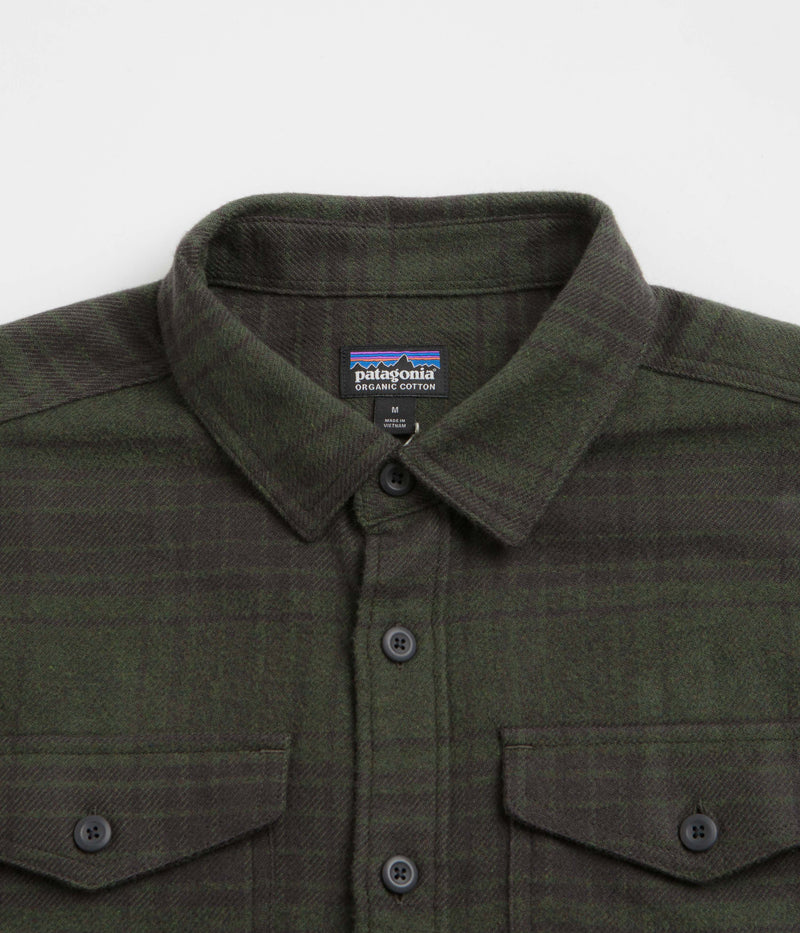 Patagonia Fjord Flannel Shirt in Cascade: Basin Green