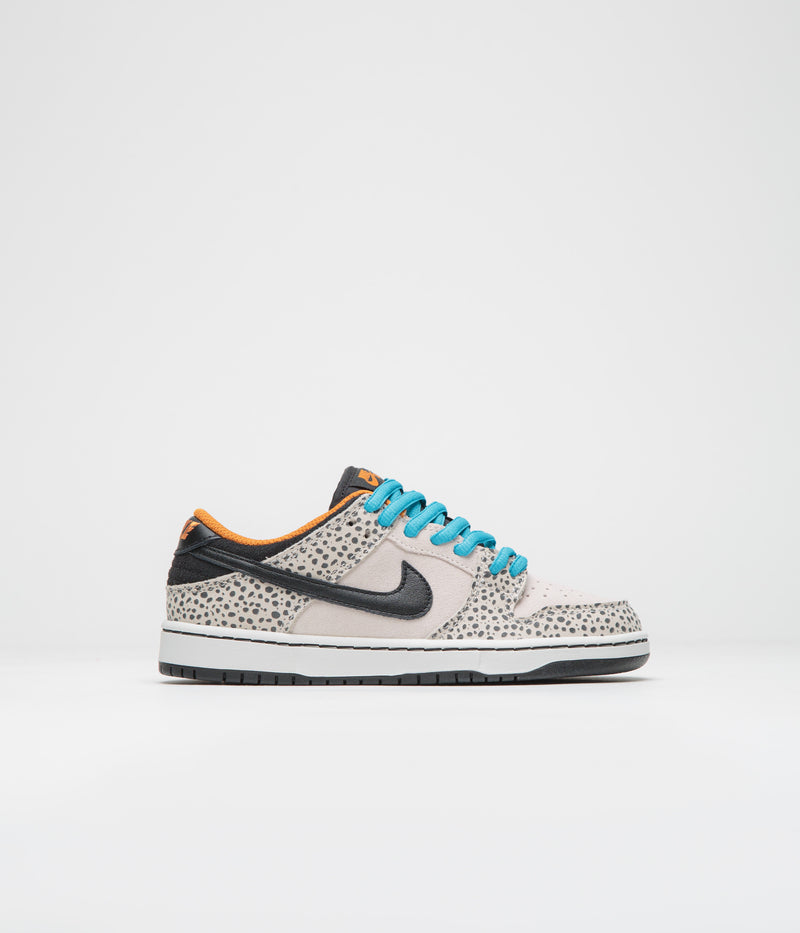 Nike SB Dunk Low Pro Electric (Preschool) Shoes in Phantom and Black and Black - Monarch