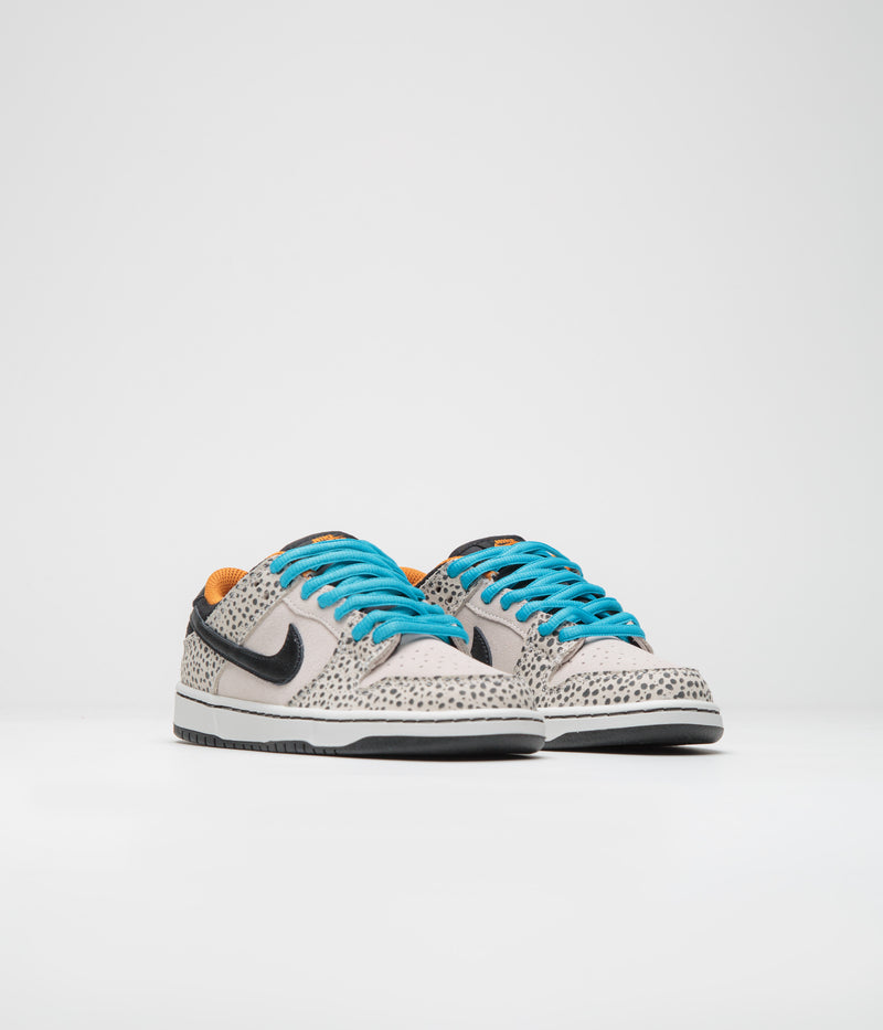 Nike SB Dunk Low Pro Electric (Preschool) Shoes in Phantom and Black and Black - Monarch