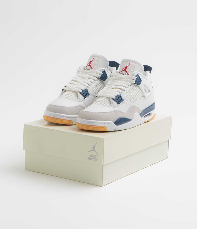 Nike SB x Air Jordan 4 Shoes in Summit White and White and Navy - Neutral Grey