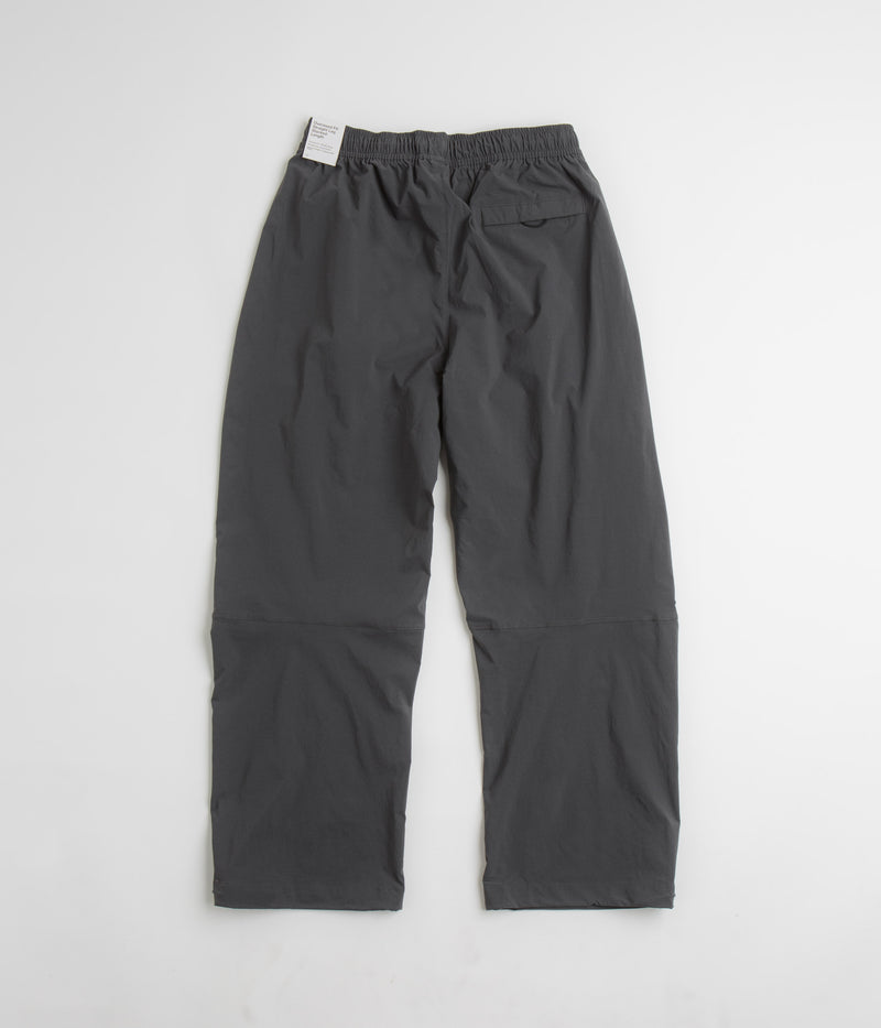 Nike Tech Woven Pants in Anthracite