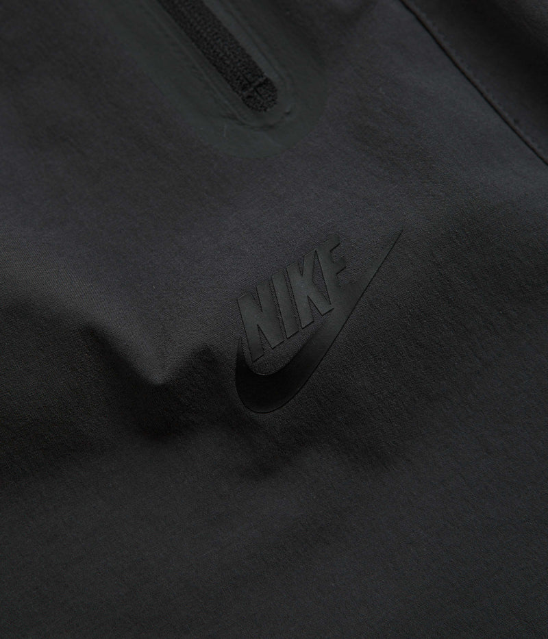 Nike Tech Woven Pants in Anthracite