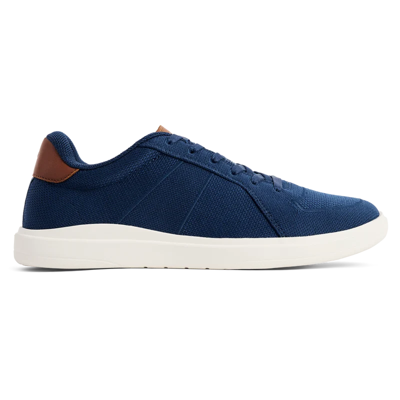 The Drift in Cobalt knit lateral view