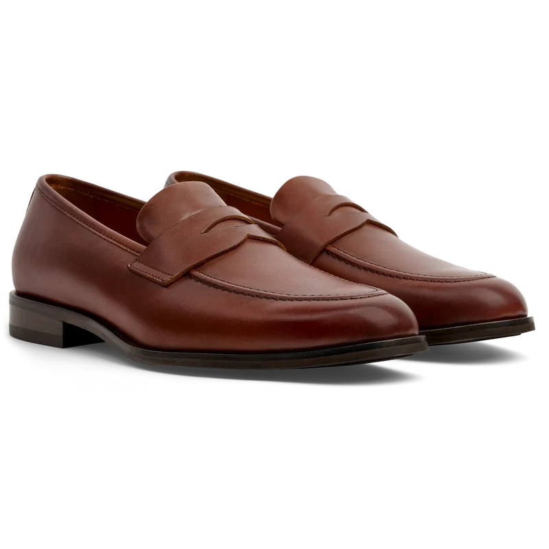 The Duke in Chestnut brown full-grain leather 3/4 View