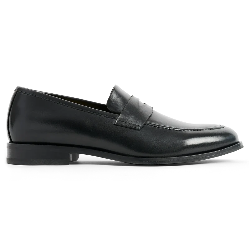 The Duke in Obsidian black full-grain leather Lateral View
