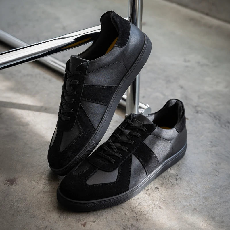 The GAT in Obsidian full grain leather & suede detail view