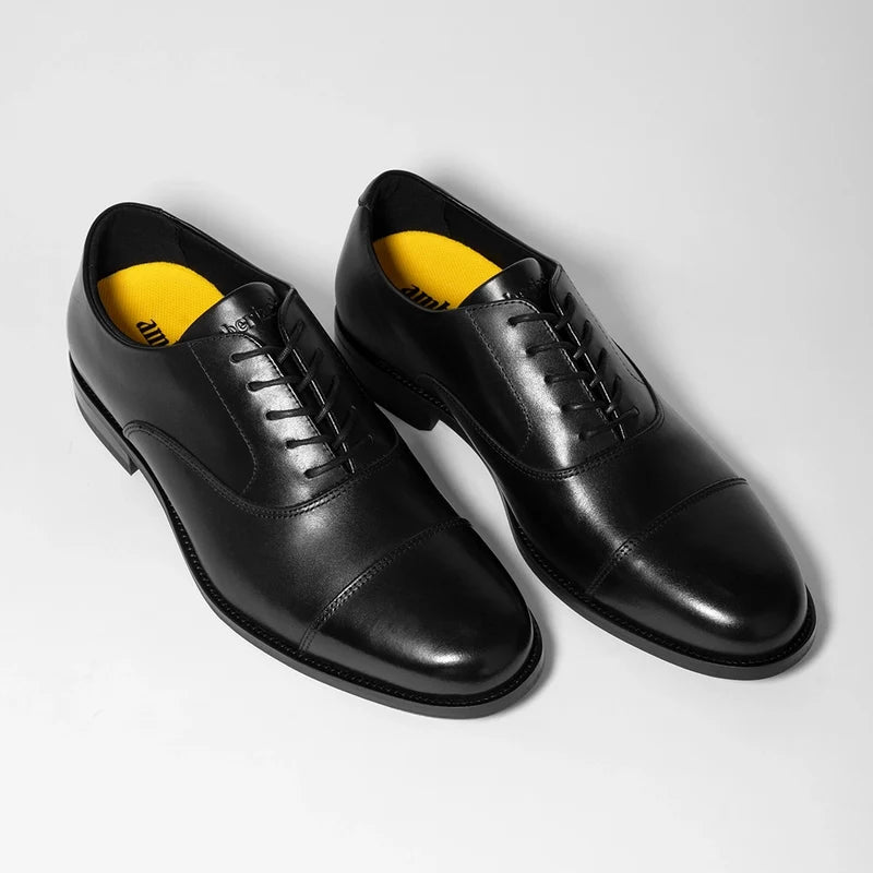 The Regent Obsidian black full-grain leather by Amberjack - 3/4 View