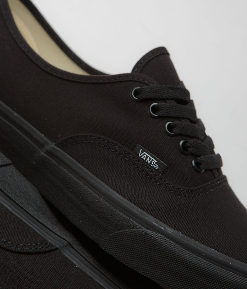 Vans Authentic Shoes in Black and Black / Black