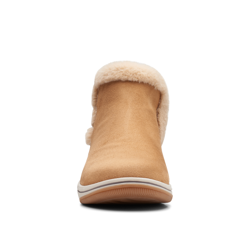 Women’s Clarks Breeze Fur – Tan