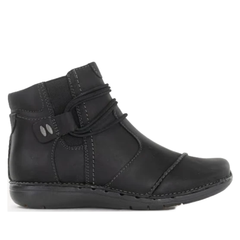 Women's Clarks Un Loop Up - Black Leather