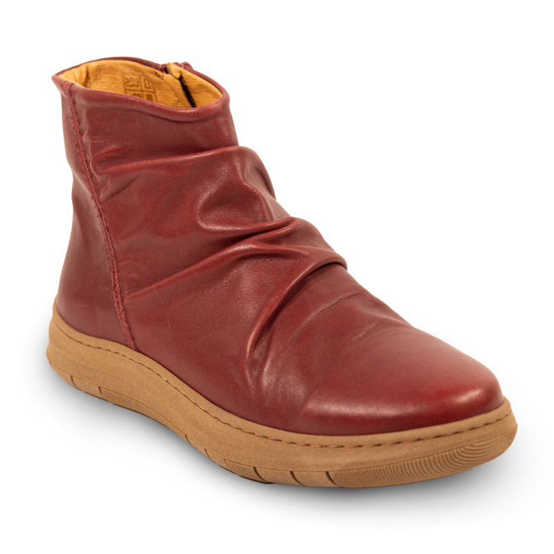 Women's Takahē Juniper - Burgundy
