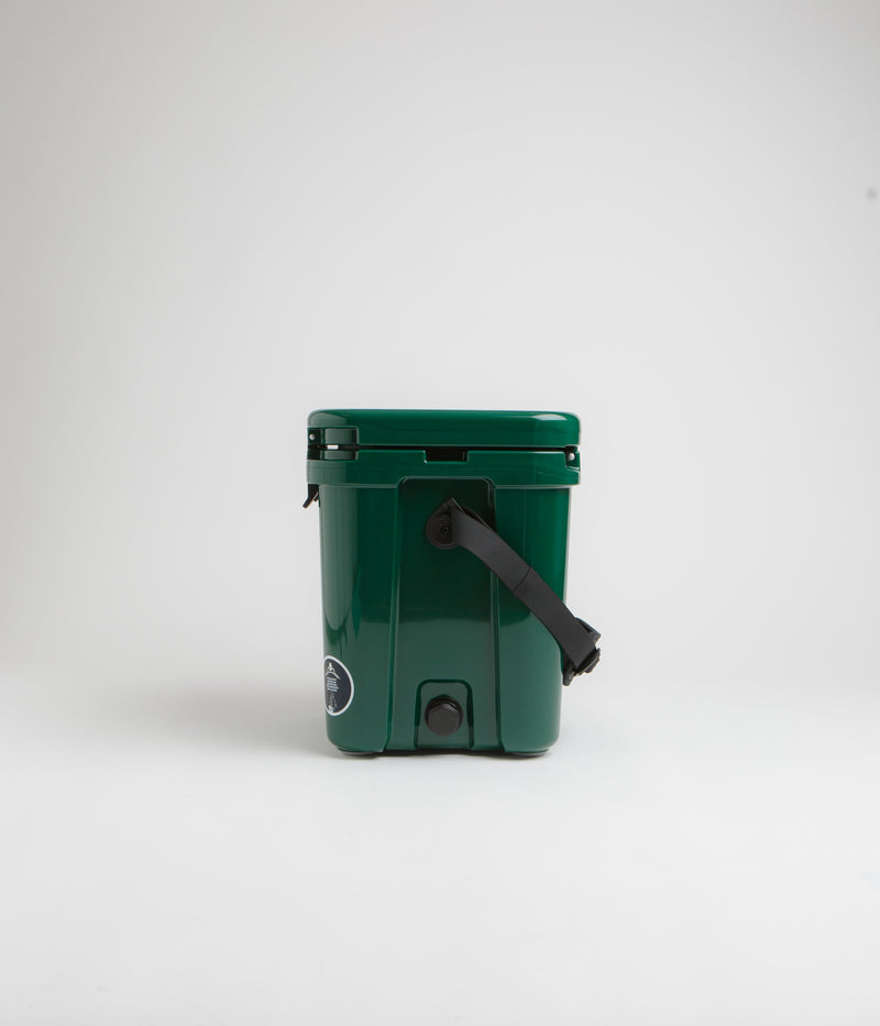Yeti Roadie 24 2.0 Hard Cooler in Black Forest Green