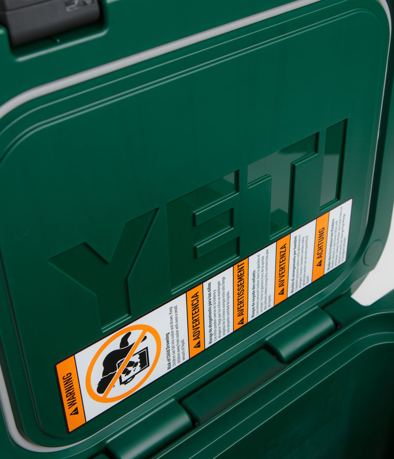 Yeti Roadie 24 2.0 Hard Cooler in Black Forest Green